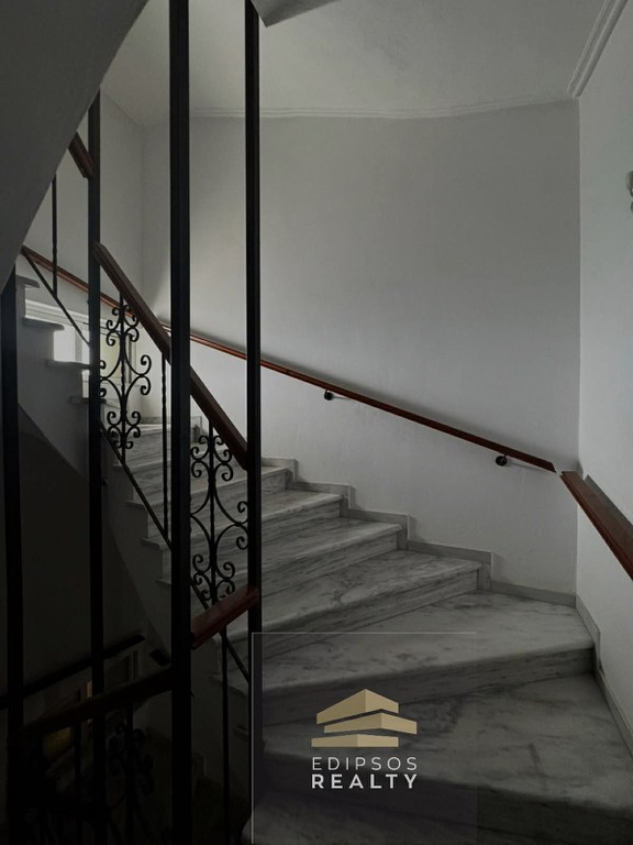 Κτίριο 565,60 τ.μ. προς πώληση, Λουτρά Αιδηψού
