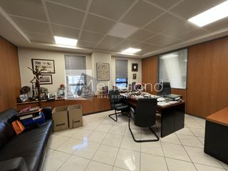 Επιχειρηματικό κτίριο 1.000 τ.μ. πρός ενοικίαση