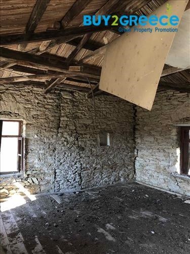 Οικόπεδο 2.248 τ.μ. προς πώληση, Πετριές