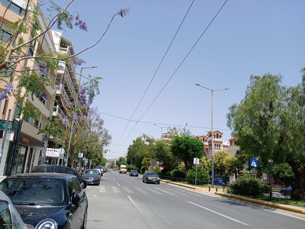 Κατάστημα 352 τ.μ. πρός ενοικίαση, Αθήνα - Νότια Προάστια, Καλλιθέα