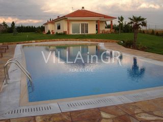 Villa 365 sqm for sale