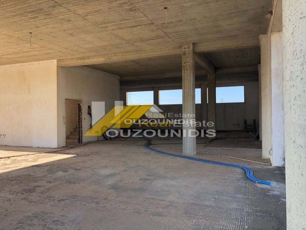 Επιχειρηματικό κτίριο 560 τ.μ. προς πώληση, Μάνα του Νερού