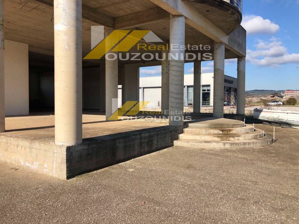 Επιχειρηματικό κτίριο 560 τ.μ. προς πώληση, Μάνα του Νερού