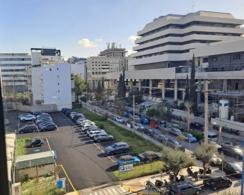 Επιχειρηματικό κτίριο 1.300 τ.μ. προς πώληση, Τζιτζιφιές