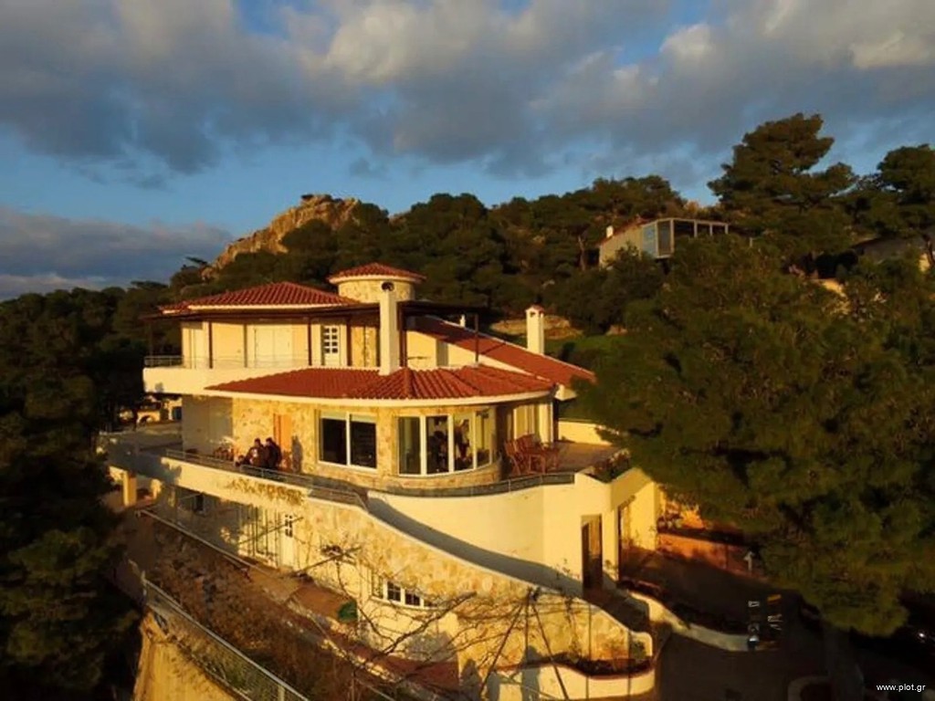 Μονοκατοικία 400 τ.μ. πρός ενοικίαση, Αττική - Υπόλοιπο, Καλύβια Θορικού