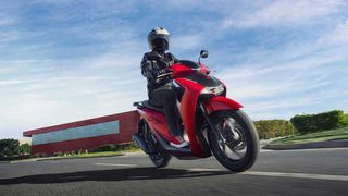 Honda SH 125i 2023-thumb-2