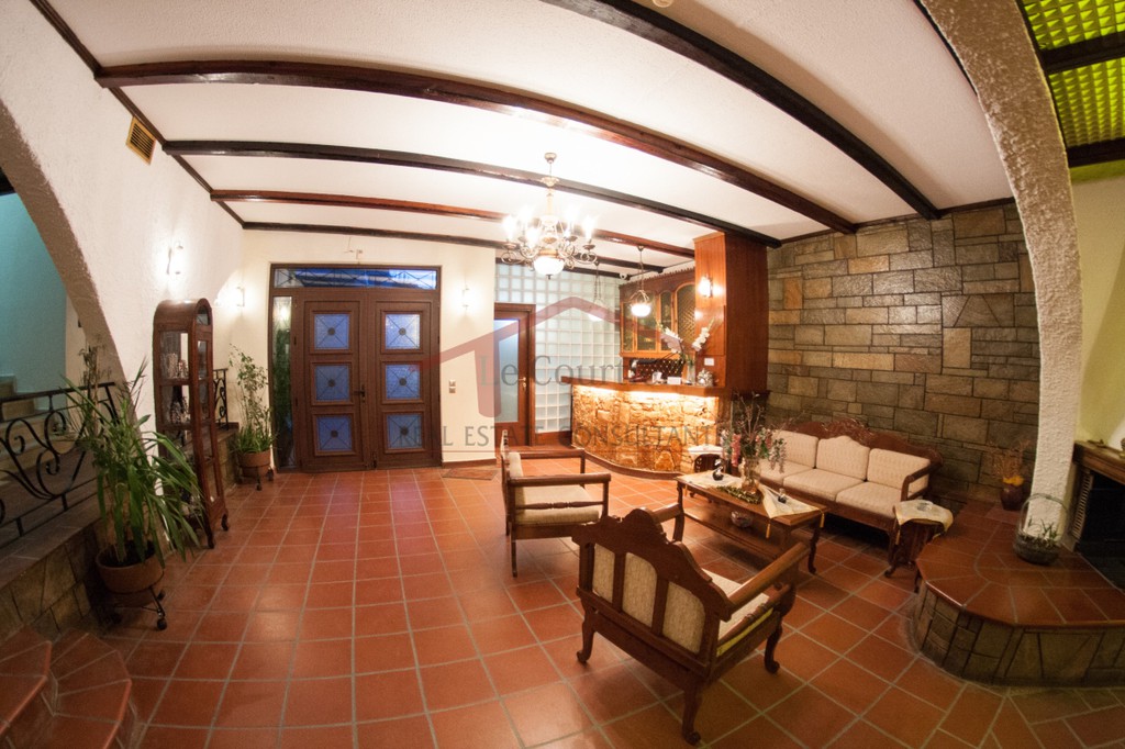Hotel 1.700 sqm for sale, Kefallinia Prefecture, Kefalonia