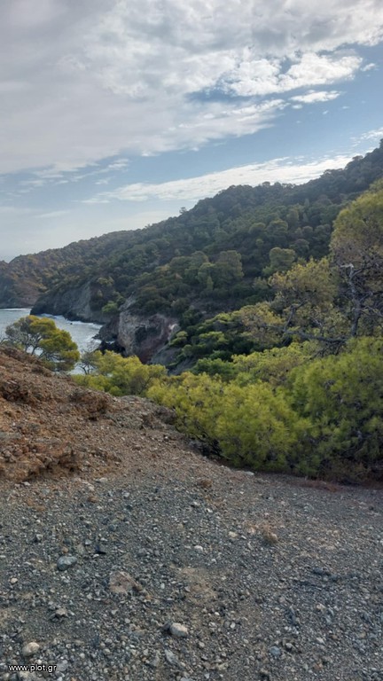 Αγροτεμάχια 125.000 τ.μ. προς πώληση, Κορινθία, Λουτράκι-Περαχώρα