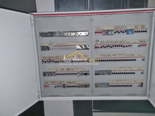 Κατάστημα 126 τ.μ. για ενοικίαση, Αθήνα - Νότια Προάστια, Γλυφάδα-thumb-6