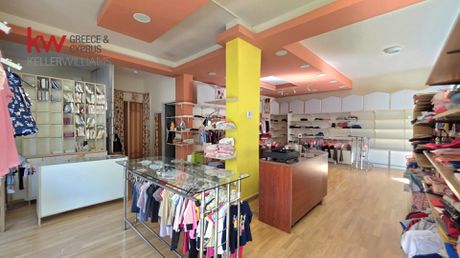 Store 82 sqm for sale