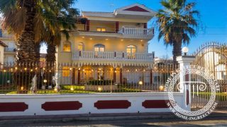 Villa 340 sqm for sale