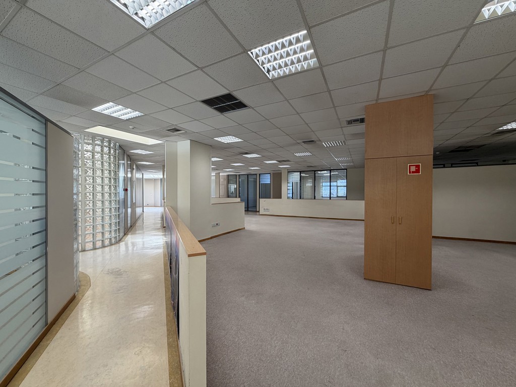 Γραφείο 2.000 τ.μ. πρός ενοικίαση, Αθήνα - Βόρεια Προάστια, Νέα Ερυθραία