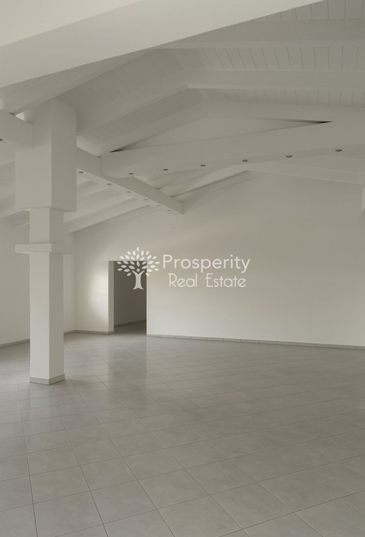 Επιχειρηματικό κτίριο 2.230 τ.μ. πρός ενοικίαση, Αττική - Υπόλοιπο, Μαρκόπουλο
