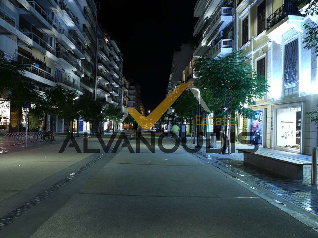Κατάστημα 225 τ.μ. πρός ενοικίαση, Θεσσαλονίκη - Κέντρο, Κέντρο