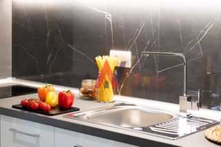 Studio / γκαρσονιέρα 28 τ.μ. για ενοικίαση, Θεσσαλονίκη - Κέντρο, Βαρδάρης-thumb-7