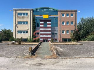 Επιχειρηματικό κτίριο 6.099 τ.μ. για πώληση
