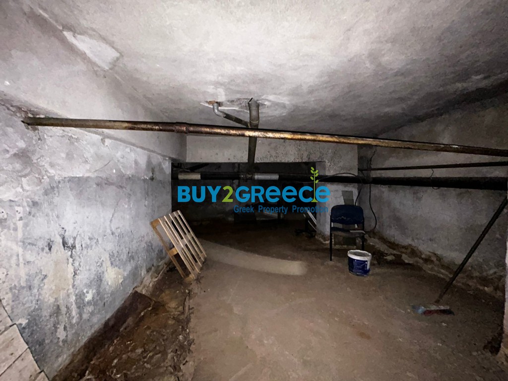 Κατάστημα 175 τ.μ. προς πώληση, Εξάρχεια