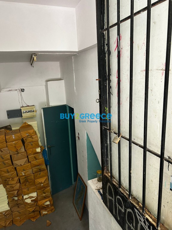 Κατάστημα 175 τ.μ. προς πώληση, Εξάρχεια