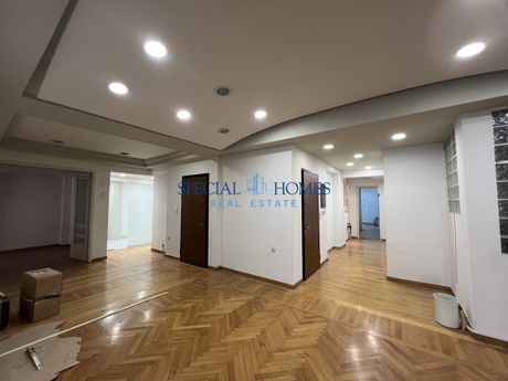 Office 124 sqm for rent