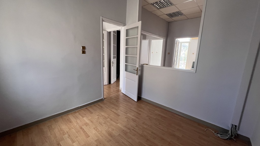 Γραφείο 111 τ.μ. πρός ενοικίαση, Ν. Χίου, Χίος