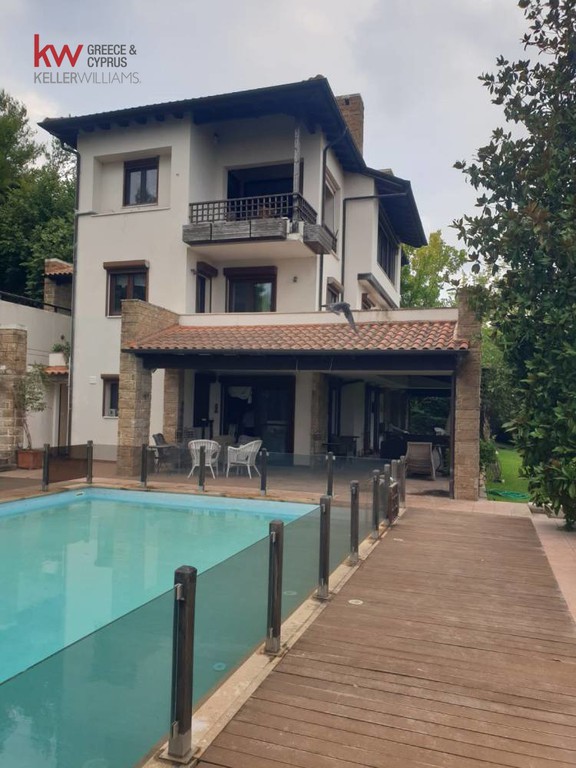 Συγκρότημα διαμερισμάτων 675 τ.μ. προς πώληση, Πολύχρονο