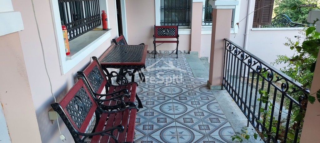 Μονοκατοικία 375 τ.μ. προς ενοικίαση, Ζίτσα