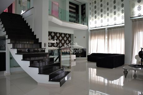 Detached home 450 sqm for sale