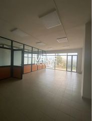 Office 300 sqm for rent