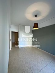 Studio / γκαρσονιέρα 30 τ.μ. για πώληση, Πειραιάς, Αγία Σοφία-thumb-1