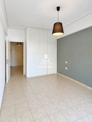 Studio / γκαρσονιέρα 30 τ.μ. προς πώληση, Αγία Σοφία Πειραιά-thumb-4
