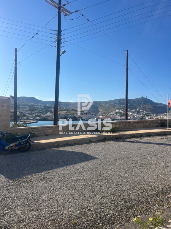 Κατάστημα 124 τ.μ. προς ενοικίαση, Ερμούπολη