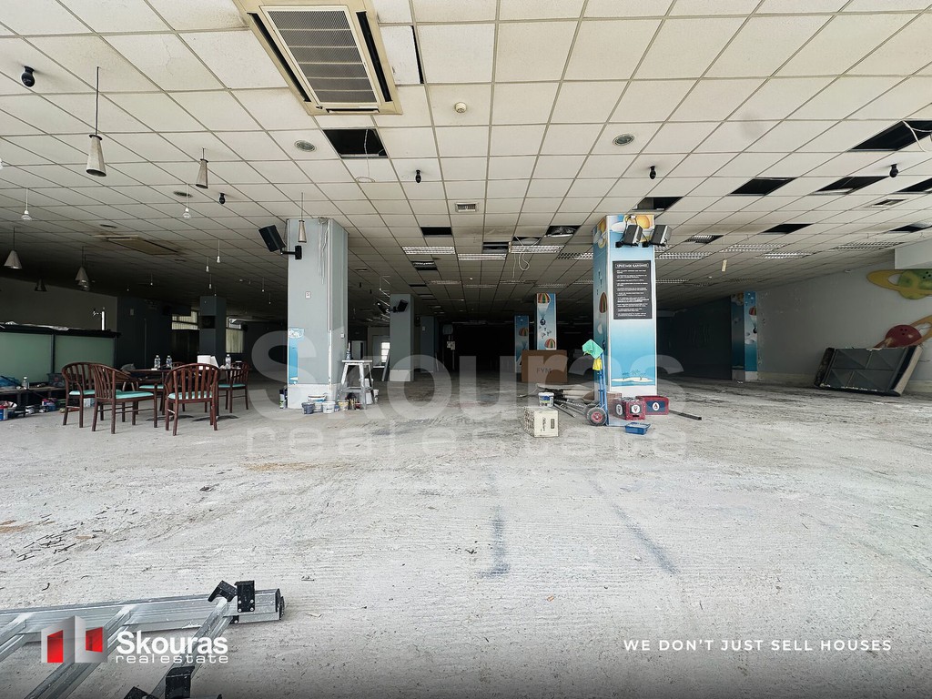 Store 1.080 sqm for rent, Messinia, Kalamata