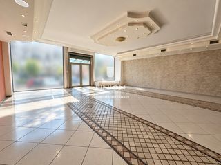 Κατάστημα 443 τ.μ. πρός ενοικίαση
