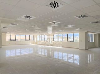 Επιχειρηματικό κτίριο 4.900 τ.μ. για πώληση