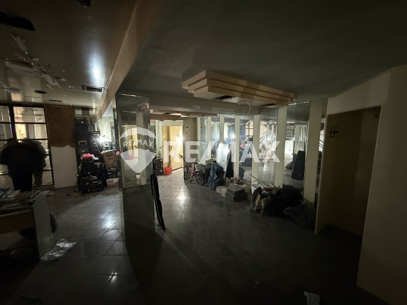 Κατάστημα 390 τ.μ. προς ενοικίαση, Φάληρο