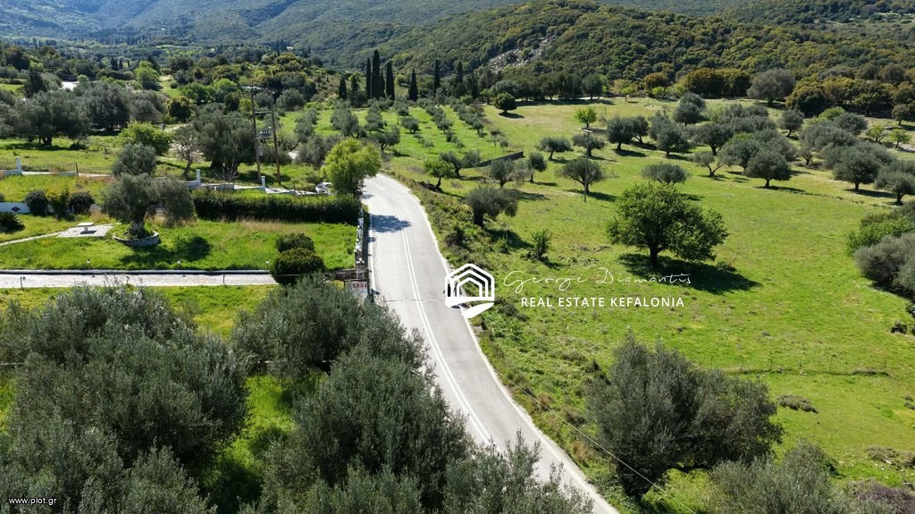 Αγροτεμάχια 3.215 τ.μ. προς πώληση, Σάμη