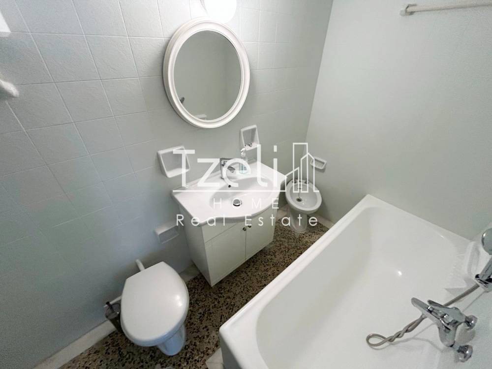 Office 103 sqm for rent, Piraeus, Terpsithea