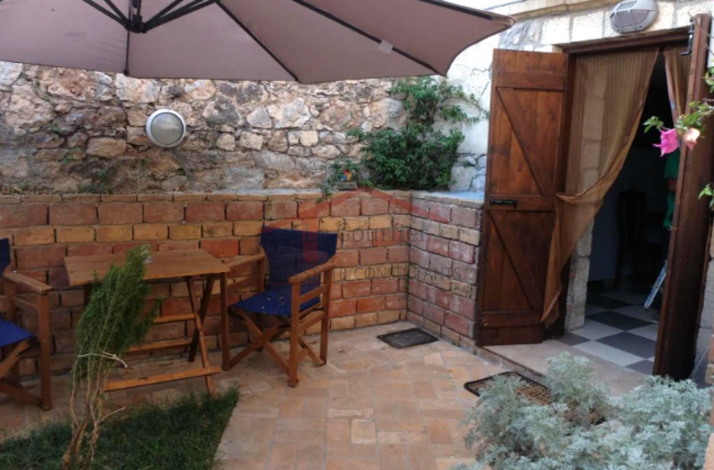 Ξενοδοχείο 250 τ.μ. προς πώληση, Κέντρο Λίμνης