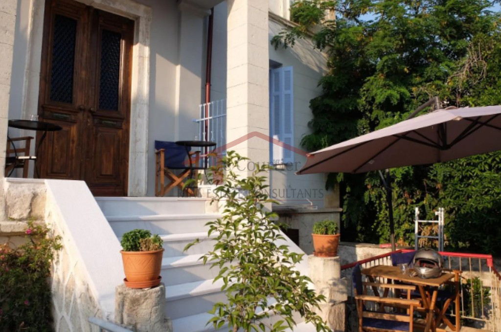 Ξενοδοχείο 250 τ.μ. προς πώληση, Κέντρο Λίμνης