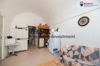 Κατάστημα 300 τ.μ. για πώληση, Κυκλάδες, Σαντορίνη-thumb-25