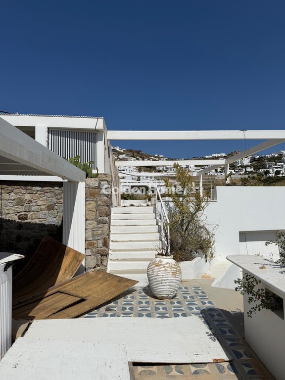 Κατάστημα 570 τ.μ. προς ενοικίαση, Χώρα Μυκόνου