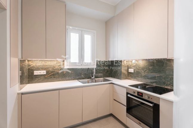 Apartment 90 sqm for rent, Athens - Center, Koukaki - Makrigianni