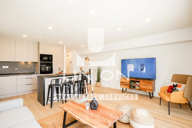 Apartment 63 sqm for rent, Athens - South, Voula