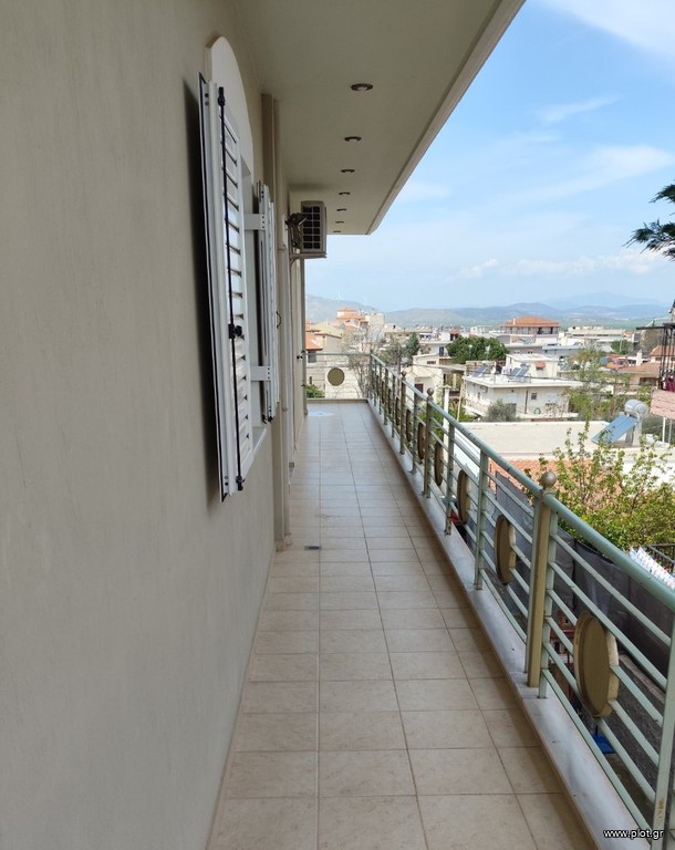 Συγκρότημα διαμερισμάτων 415 τ.μ. πρός πώληση, Βοιωτία, Θήβα