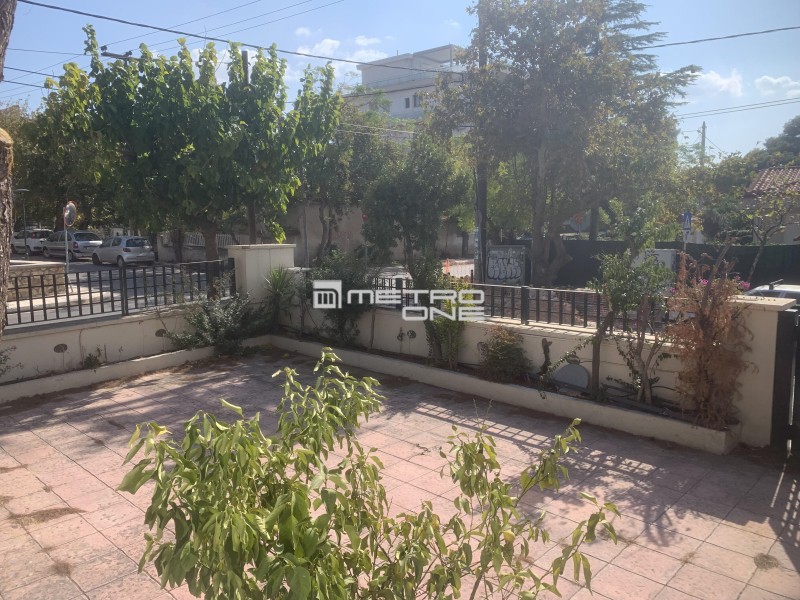 Κατάστημα 400 τ.μ. πρός ενοικίαση, Αθήνα - Βόρεια Προάστια, Κηφισιά