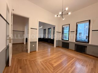 Office 82 sqm for rent