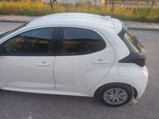 Toyota Yaris 2021 1.5 HDF Active 116HP eCVT M/C-thumb-3