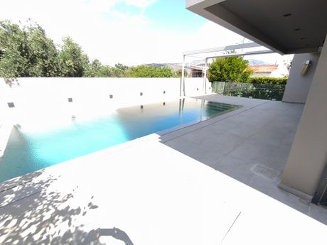 Βίλλα 350 τ.μ. πρός πώληση