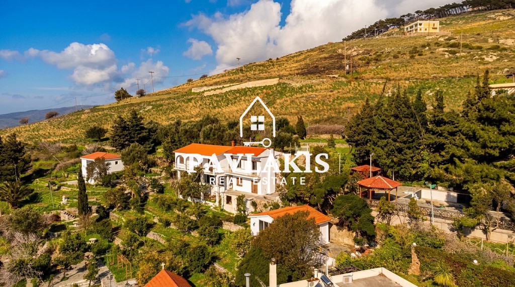 Συγκρότημα διαμερισμάτων 270 τ.μ. πρός πώληση, Εύβοια, Κάρυστος