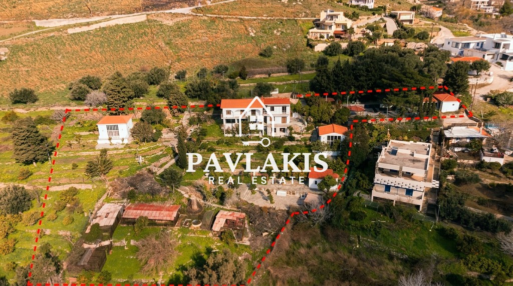Συγκρότημα διαμερισμάτων 270 τ.μ. πρός πώληση, Εύβοια, Κάρυστος